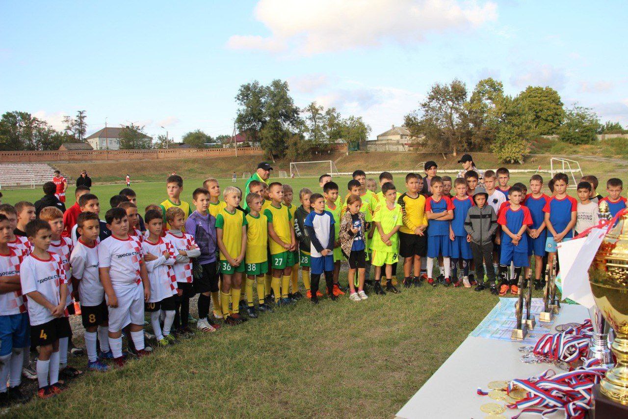 В ст. Курской прошёл Межрегиональный детский футбольный турнир под лозунгом «Мир детям Северного Кавказа».