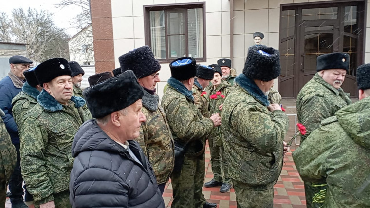 В станице Курская состоялось возложение цветов к мемориалу погибших в годы Гражданской и Великой Отечественной войны 1941 – 1945 года.